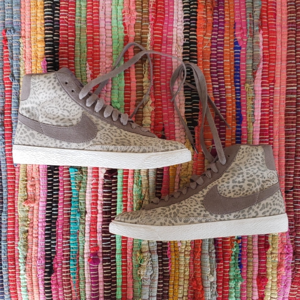 Nike leopard gray high top sneakers  NWOT sz 6y